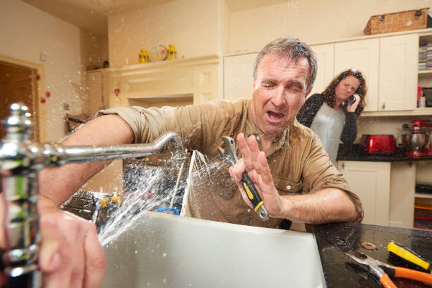 Best Sewage cleanup and water damage restoration  in Stratford, CA